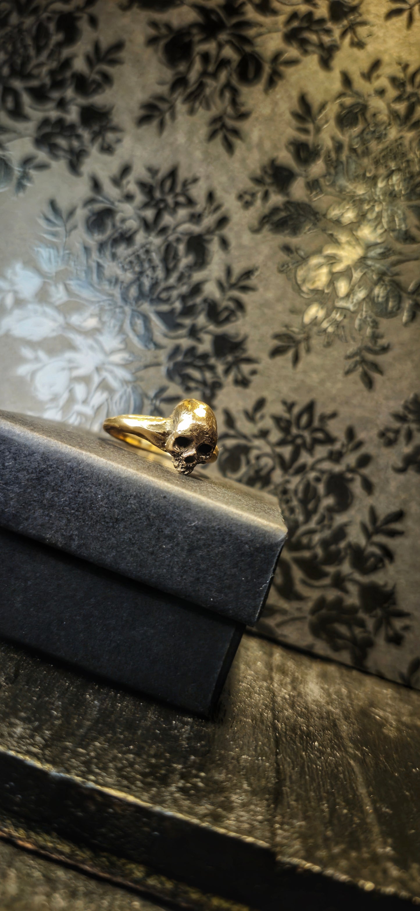 Memento Mori Pinky Ring