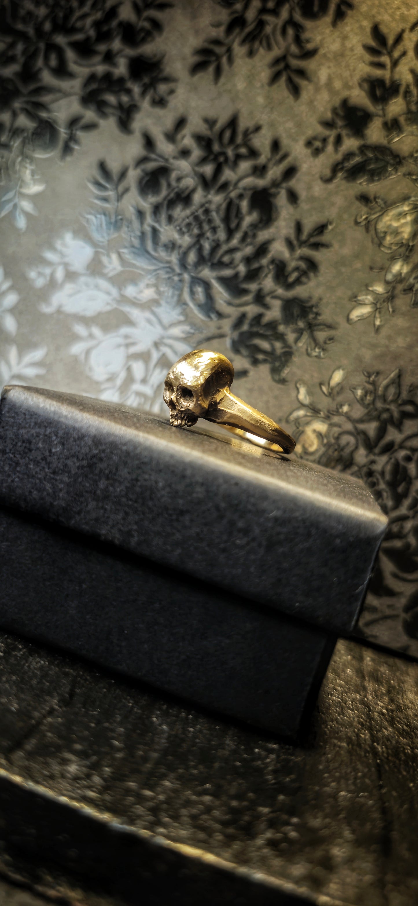 Memento Mori Pinky Ring