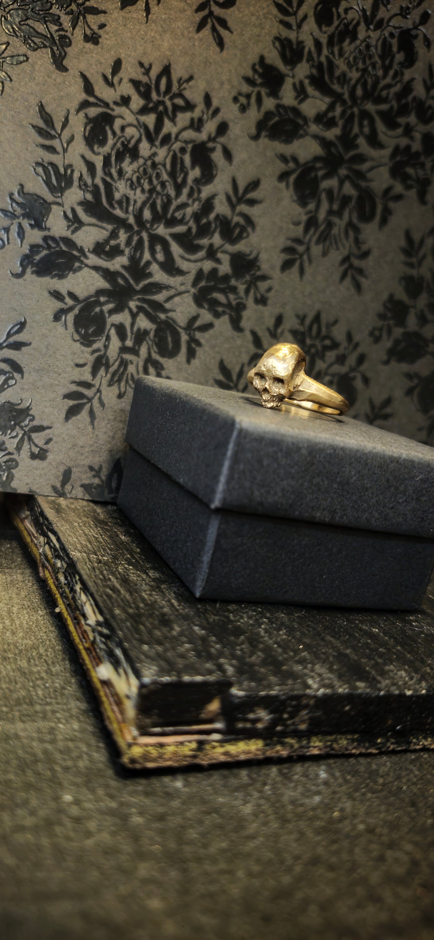 Memento Mori Pinky Ring